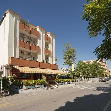 Rosa Hotel 2*