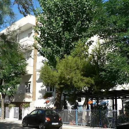 Arlesiana Hotel 2*