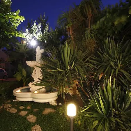 Houston Hotel 3*