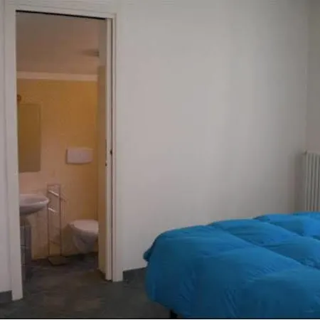Desiree Aparthotel *