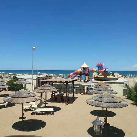 Sara Hotel 3*