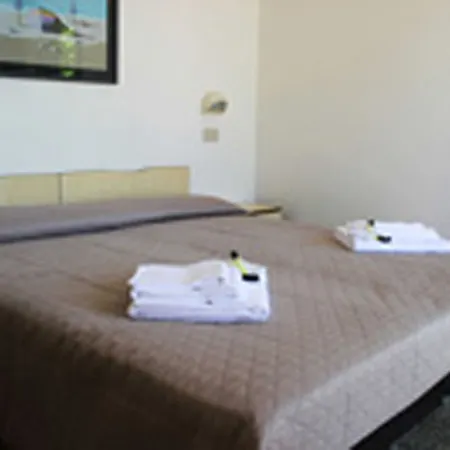 Hotel Leda 2*