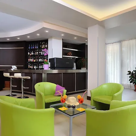 Hotel Oceanic