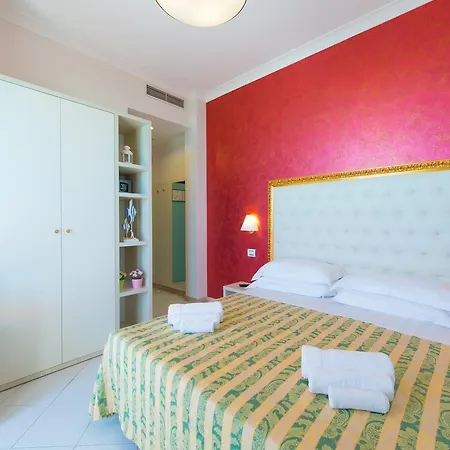 Ariane - Beachfront, Breakfast Xxl & Sea View