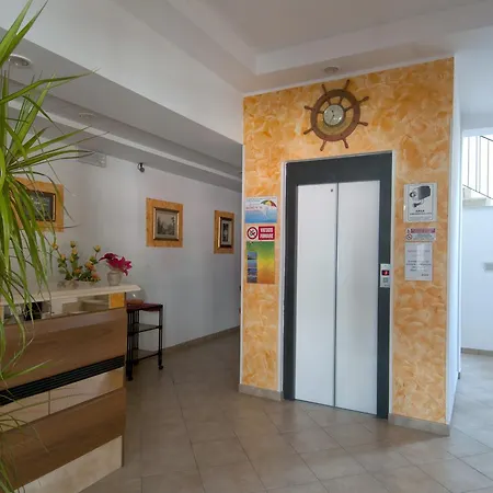 Alma Aparthotel 3*