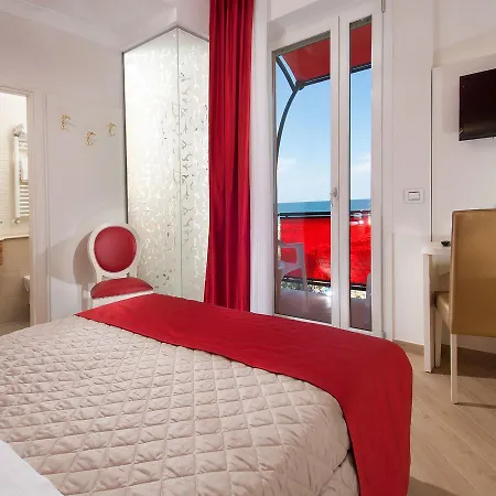 Ariane - Beachfront, Breakfast Xxl & Sea View