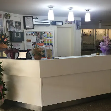 Diamante 5 Minuti Dalla Fiera Di Hotel 3*