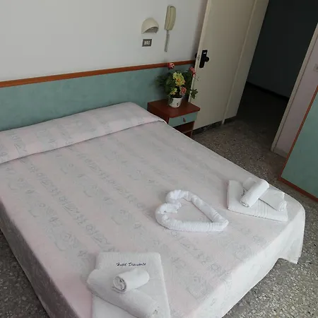 Hotel Diamante 5 Minuti Dalla Fiera Di
