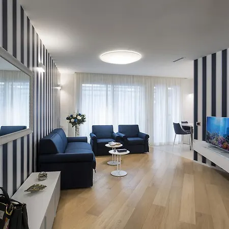 Embassy 2* Rimini