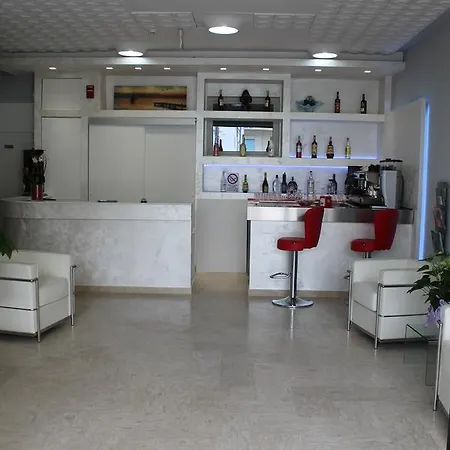 Hotel Gin 3*
