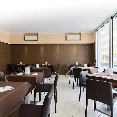Romina Hotel