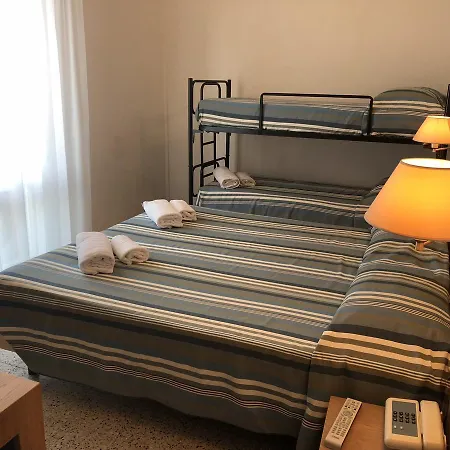 Hotel Gin 3*