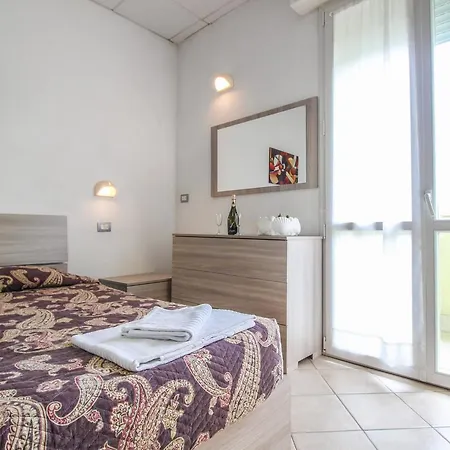 Eurogarden Aparthotel 3*