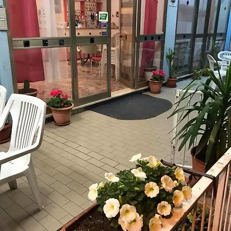 Hotel Luna Rossa 3*