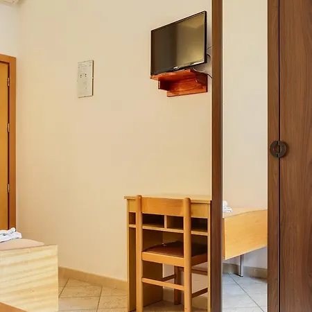 Hotel Smile 2*