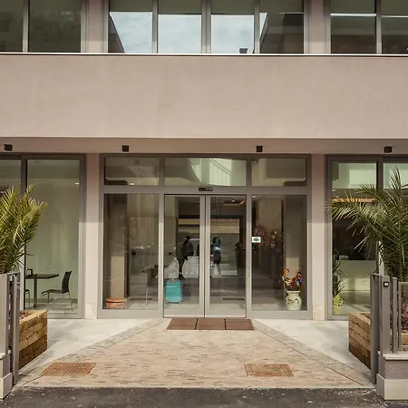 Gioia Hotel 3*