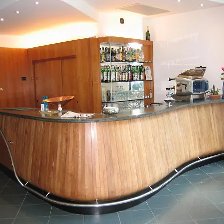 Ali D'oro Hotell 3*