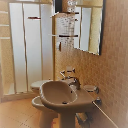 Uno Studio&suites 2*