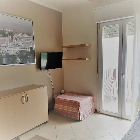 Aparthotel Uno Studio&suites
