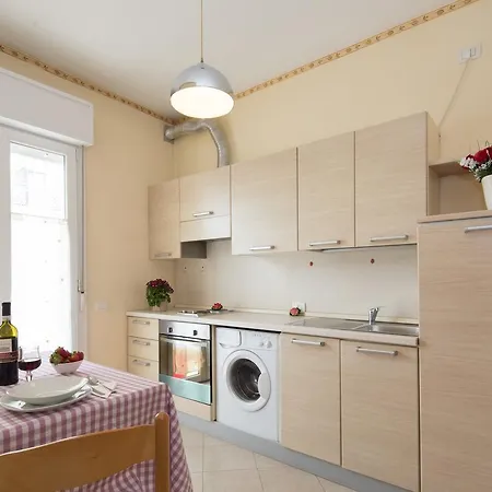 Aparthotel Uno Studio&suites 2*