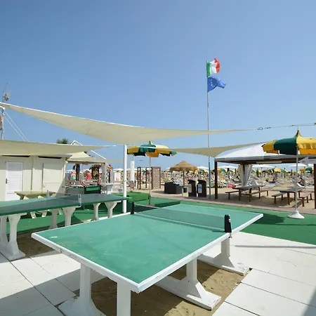 Hotell Lotus & 3*