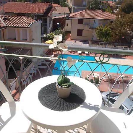I Girasoli Aparthotel 3*