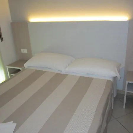 Andrea's Hotel 3*