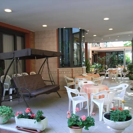 Eureka Hotel 3*