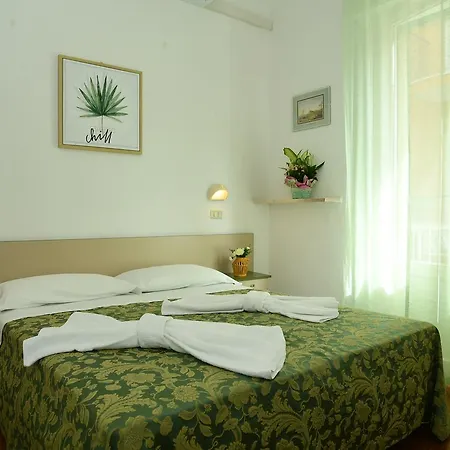 Hotel Leonarda 2*