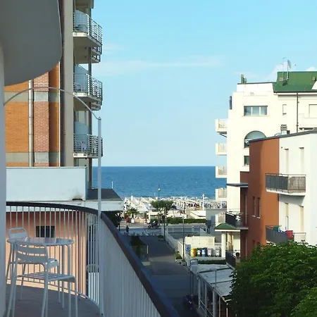 Luana Hotel