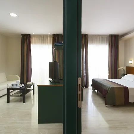 Отель Astoria 4*