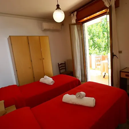Hotel Emanuela 2*