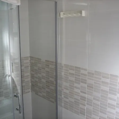 Hotel Ennia 2*