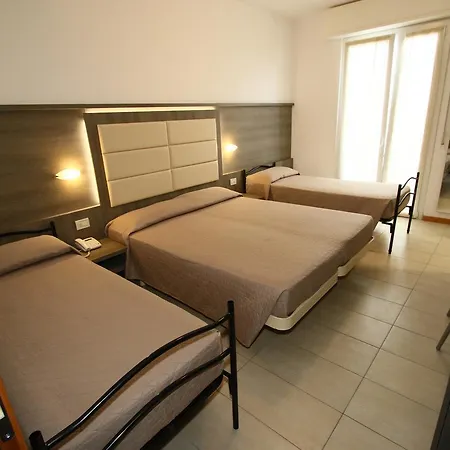 Hotel Boom 3*