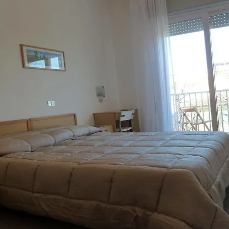 Abamar Hotel 3*