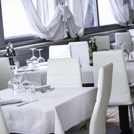 Hotel Club Meeting 4*