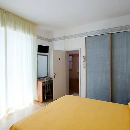 Hotel Albergo Villa Mauri 2*