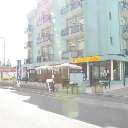 Acqua Marina Aparthotel 3*