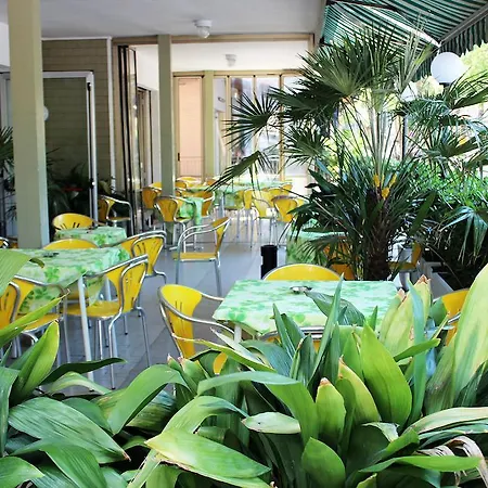 Hotel Leda 2*