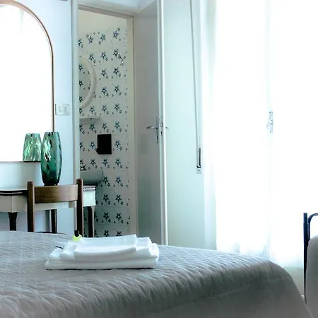 Hotel Leda