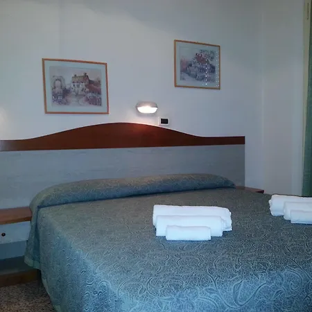 Arlotti Hotel *