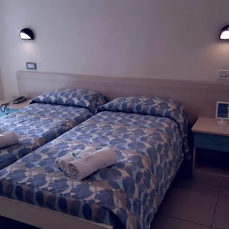 מלון Calypso- Marina Centro 3*