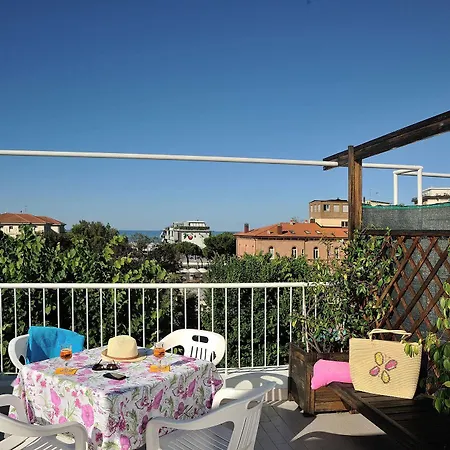 Hotel Capri 2*