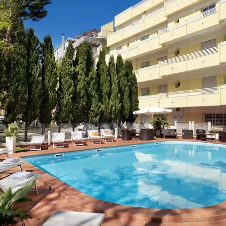 Astoria 4*