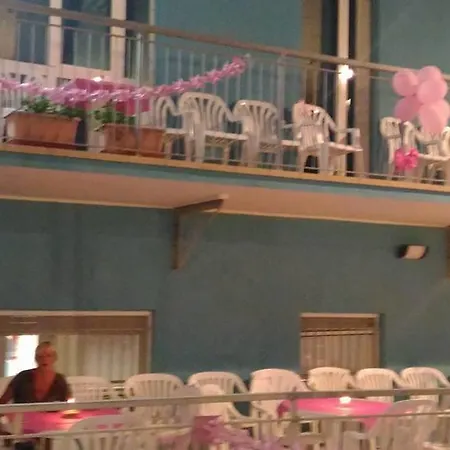 Felicity Hotel