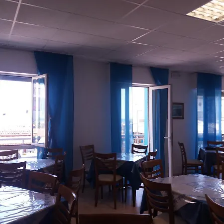 Felicity Hotel