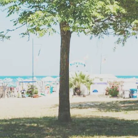 Hotell Sandra 3*