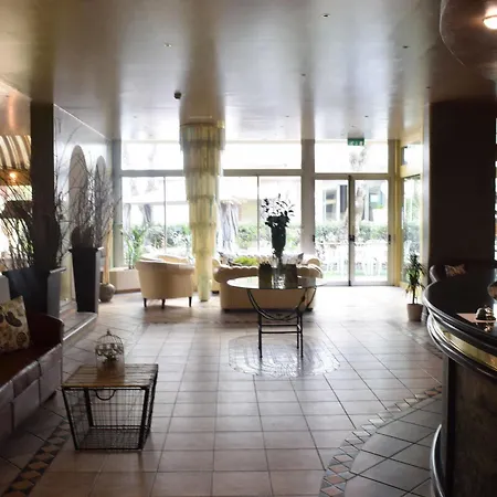 Otel Ariminum 4*