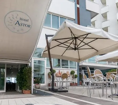 Astor Hotel 3*