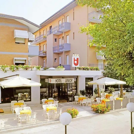 Junior Hotel